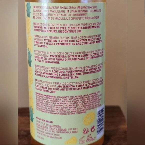 I Heart Revolution Pineapple Brightening Makeup Fixing Spray | 3.38 fl oz | NEW - Picture 3 of 4